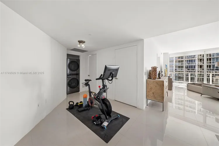 Icon Brickell I #4309 image #9