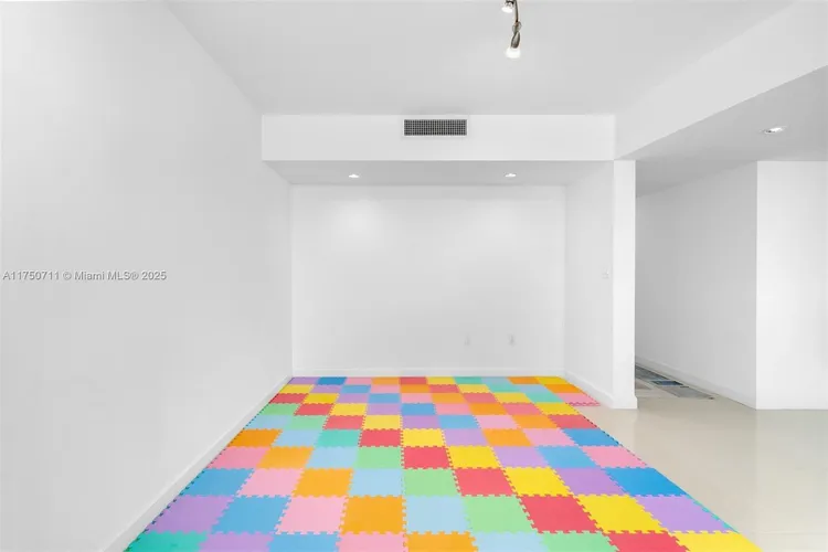 1800 Club #2101 image #25