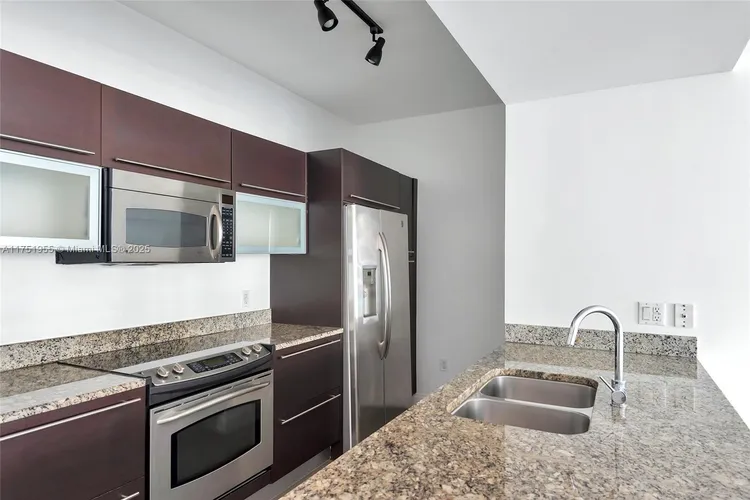 The Plaza on Brickell South #2701 image #8