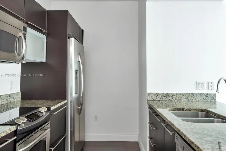 The Plaza on Brickell South #2701 image #9