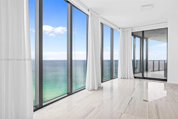 Porsche Design Tower #2305 image #14