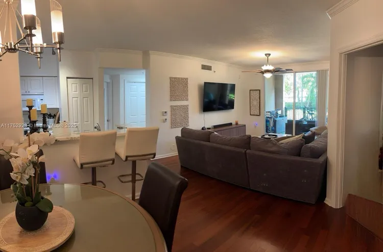 Porto Bellagio #4105 image #12