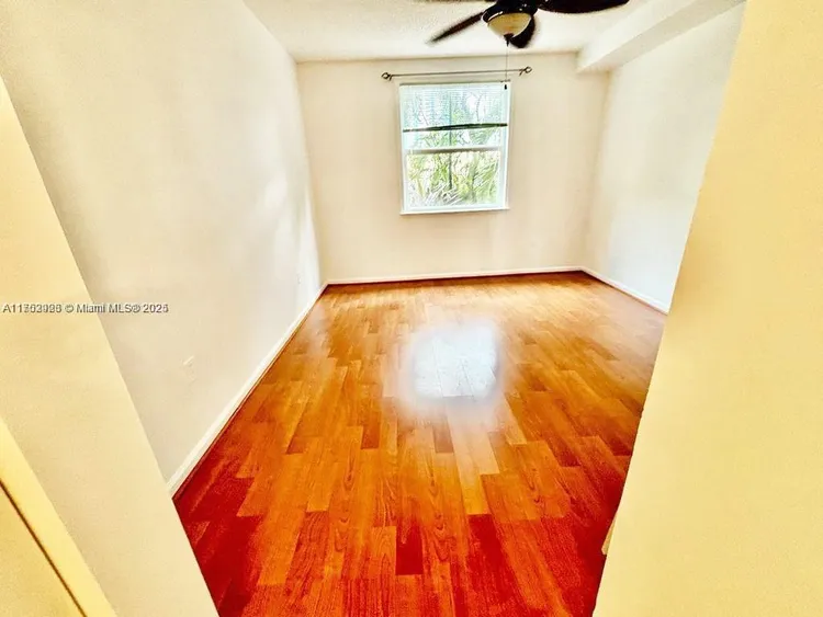 Porto Bellagio #4105 image #14