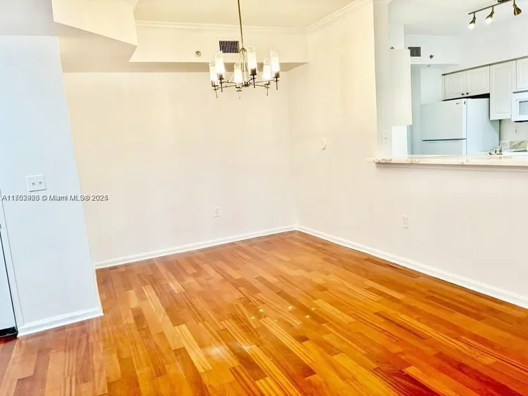 Porto Bellagio #4105 image #18