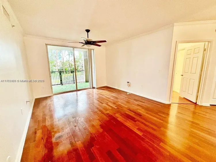 Porto Bellagio #4105 image #19