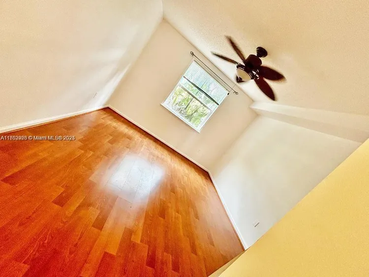 Porto Bellagio #4105 image #23