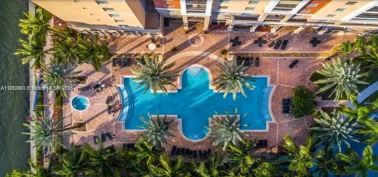 Porto Bellagio #4105 image #36