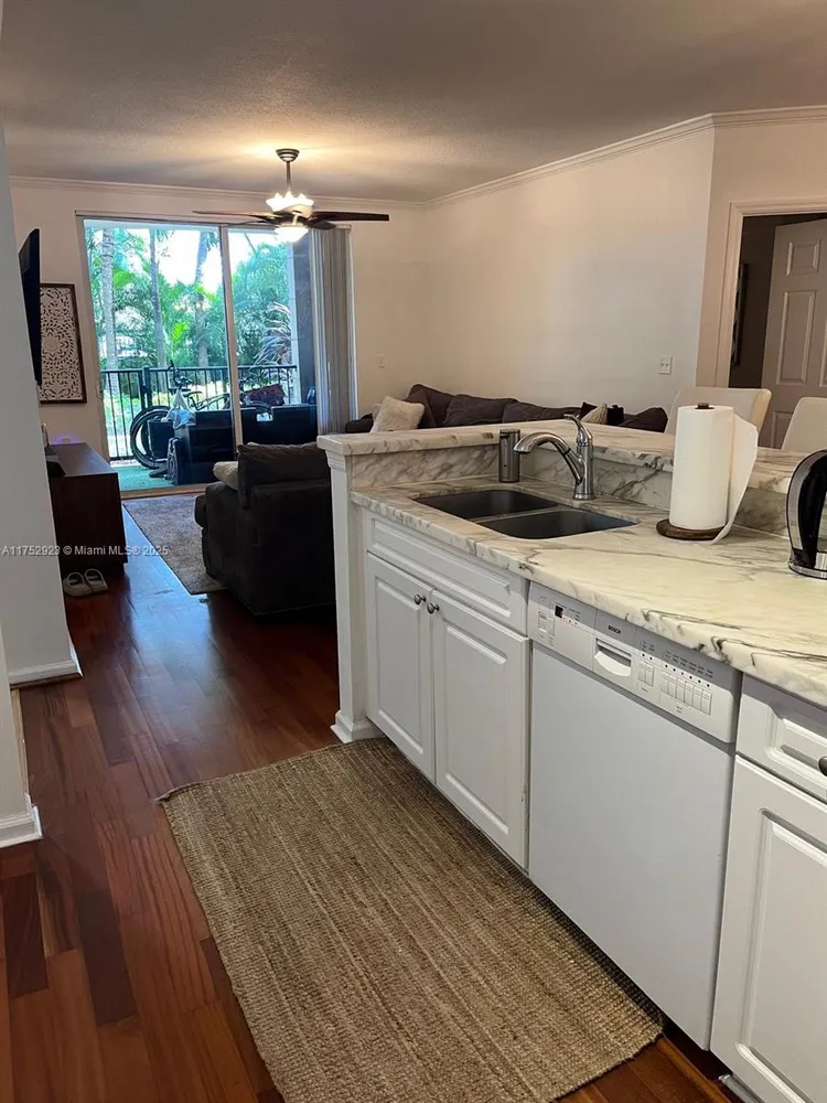 Porto Bellagio #4105 image #47