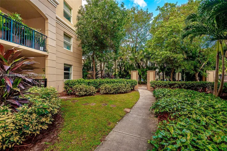 Porto Bellagio #4105 image #9