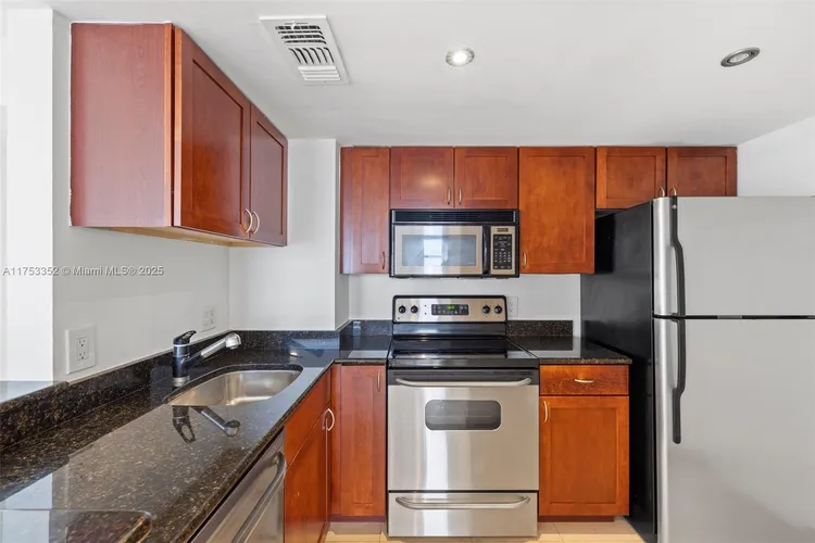 Isola #1510 image #12