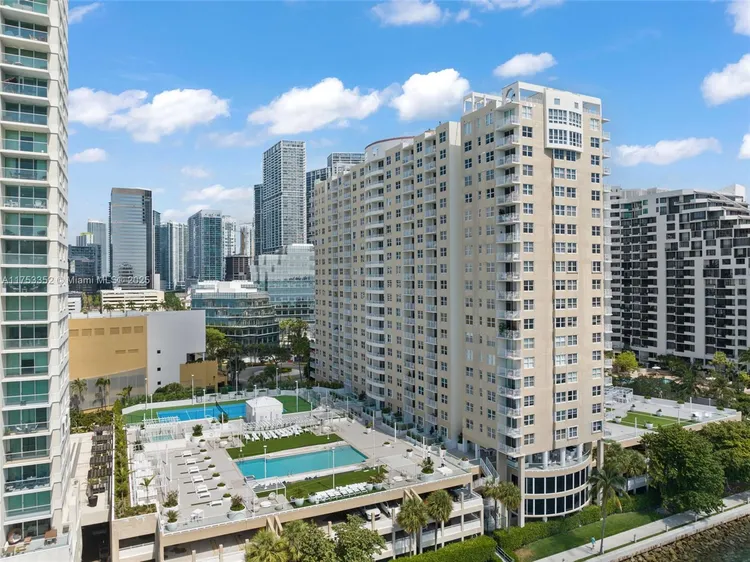 Isola #1510 image #29