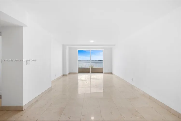 Isola #1510 image #8