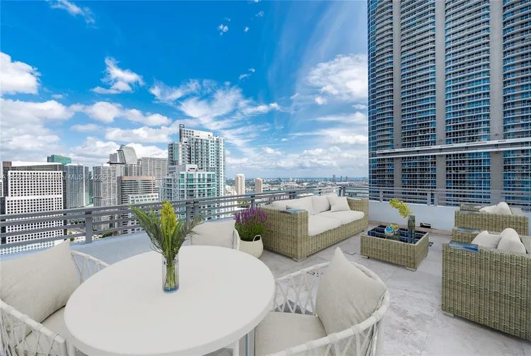 Avenue 1060 Brickell #4203 image #13