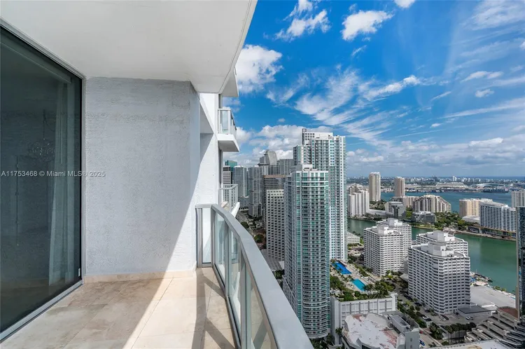 Avenue 1060 Brickell #4203 image #14