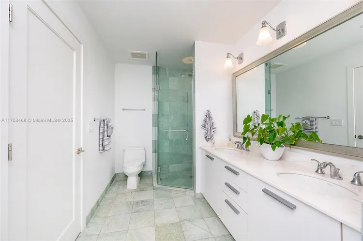 Avenue 1060 Brickell #4203 image #31