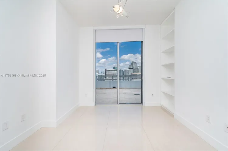 Avenue 1060 Brickell #4203 image #33