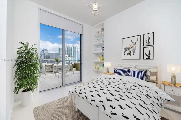 Avenue 1060 Brickell #4203 image #36