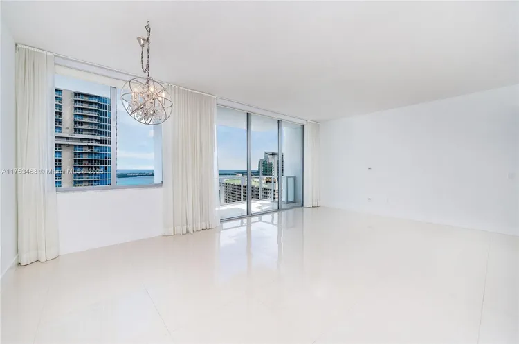 Avenue 1060 Brickell #4203 image #6