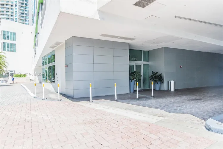 One Miami #3817 image #29