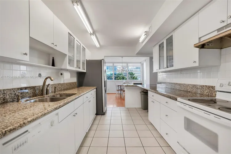La Mer Estates #306 image #9