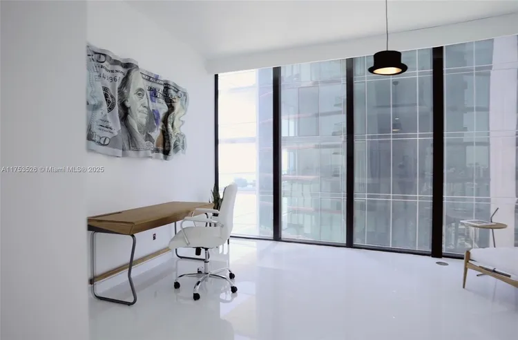 Porsche Design Tower #3601 image #12