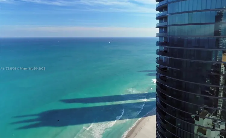 Porsche Design Tower #3601 image #8