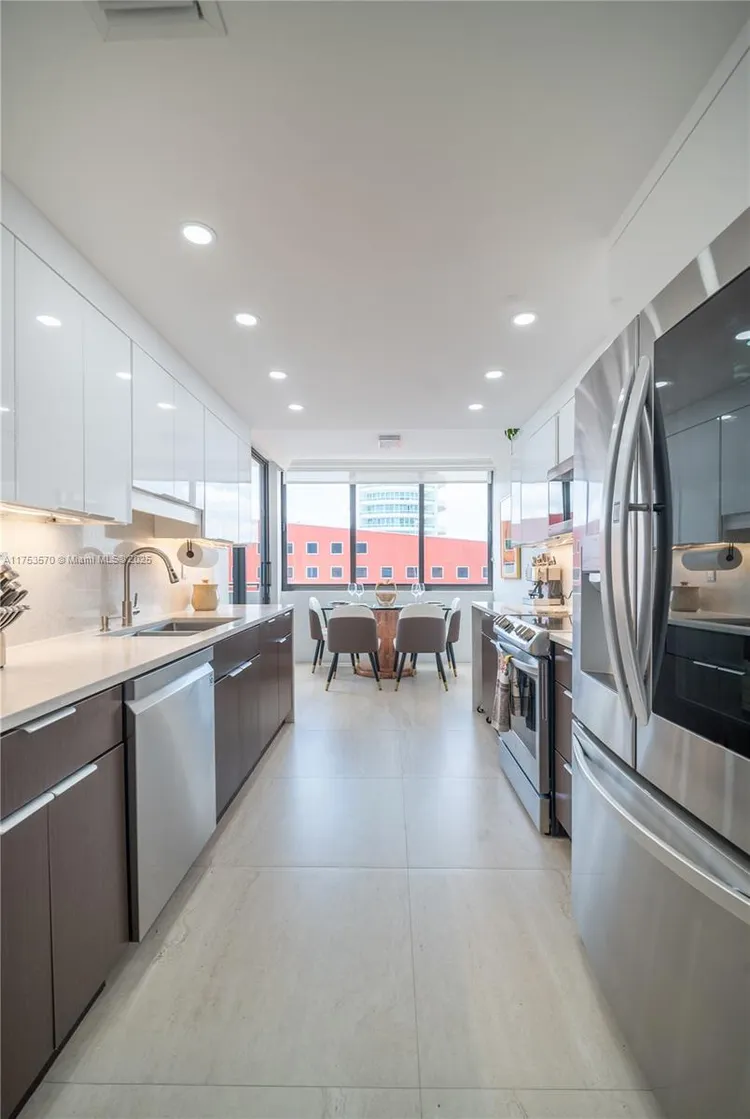 Villa Regina Condo #PH-105 image #20