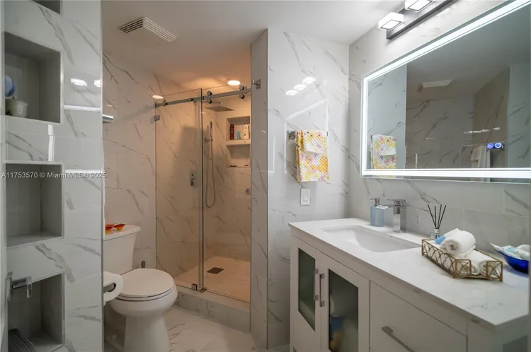 Villa Regina Condo #PH-105 image #37