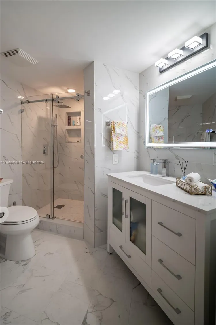 Villa Regina Condo #PH-105 image #38