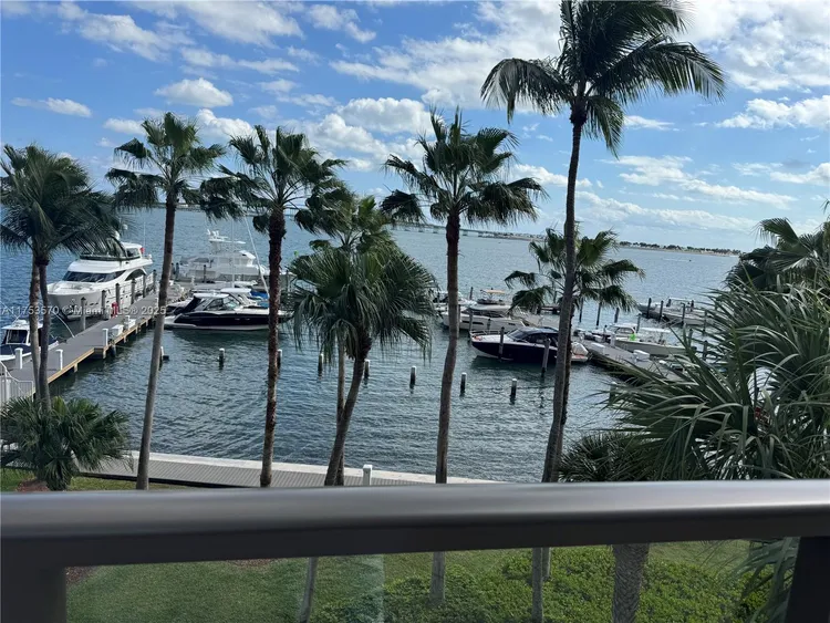 Villa Regina Condo #PH-105 image #63