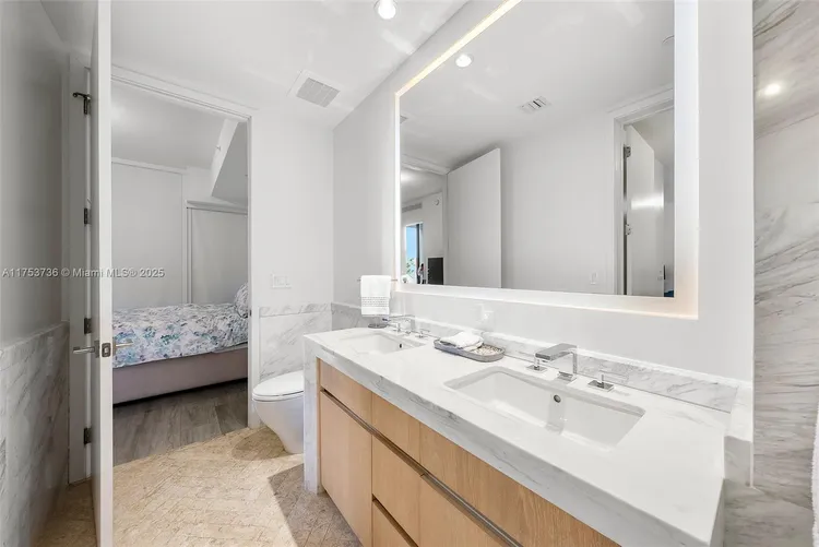 Park Grove Club Residences #506 image #20