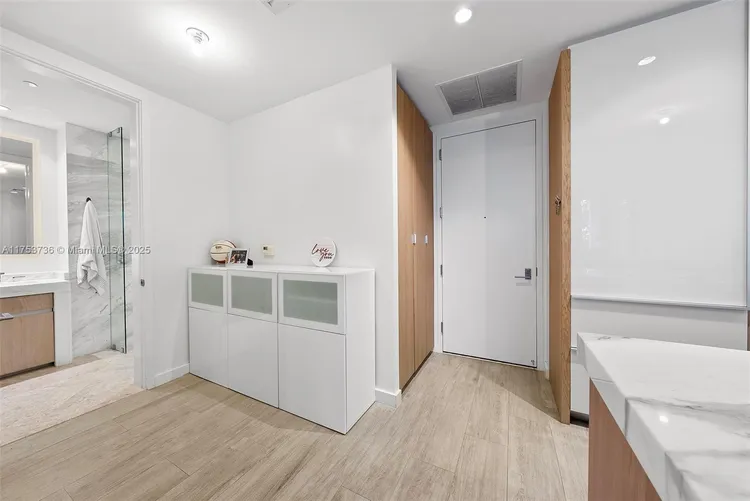 Park Grove Club Residences #506 image #21