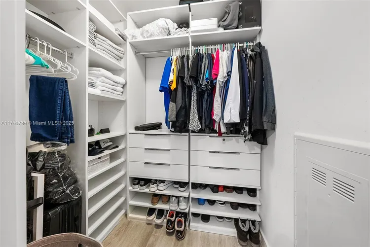 Park Grove Club Residences #506 image #22