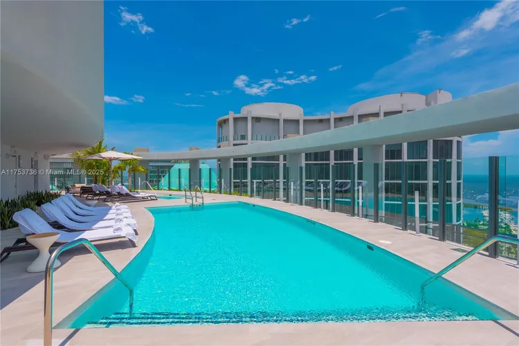 Park Grove Club Residences #506 image #25