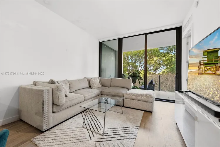 Park Grove Club Residences #506 image #6