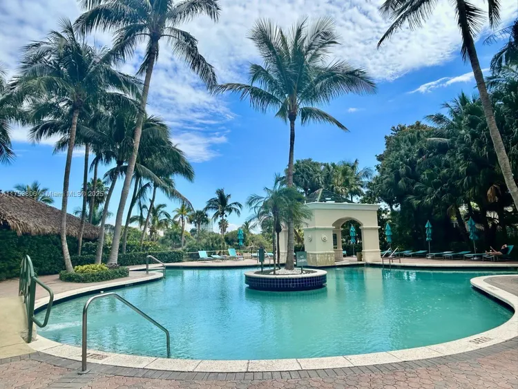Turnberry on the Green #709 image #14