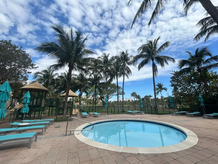 Turnberry on the Green #709 image #18