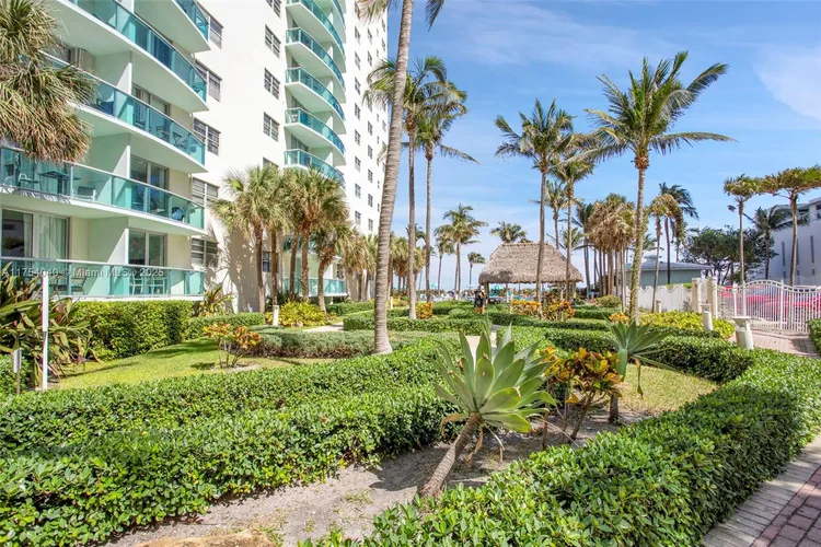 The Tides On Hollywood Beach #8M image #18