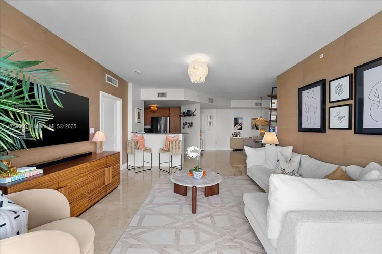 360 Condo #818 image #10