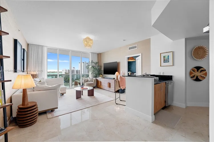 360 Condo #818 image #6