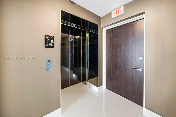 Paramount Bay #2907 image #23
