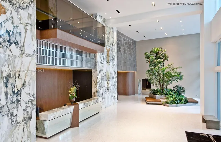 Paramount Bay #2907 image #33