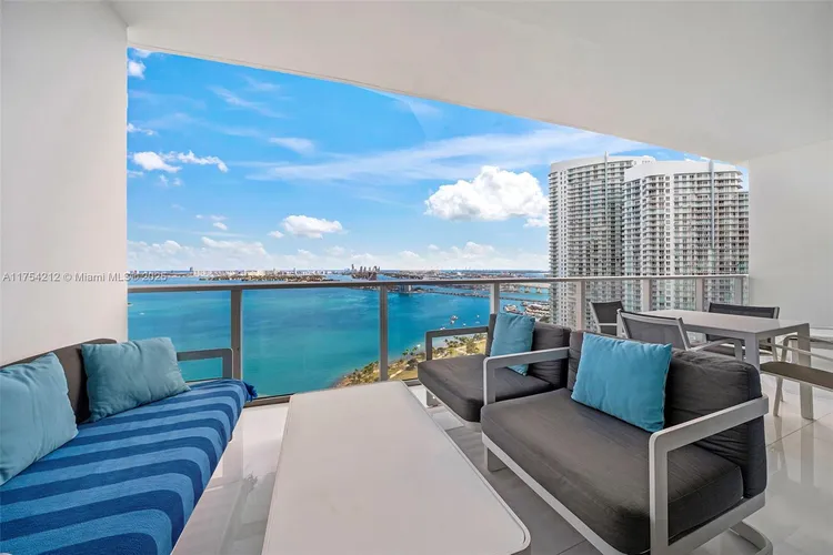 Paramount Bay #2907 image #6