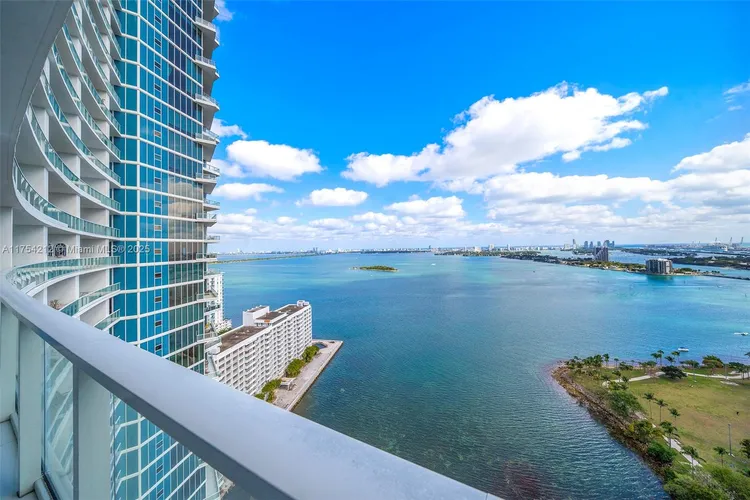 Paramount Bay #2907 image #8
