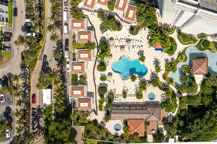 Hamptons West #PH3 image #25