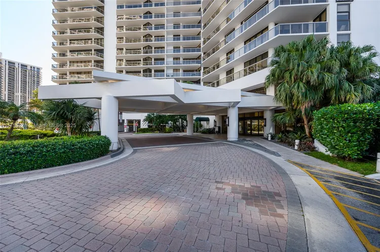 Hamptons West #PH3 image #44