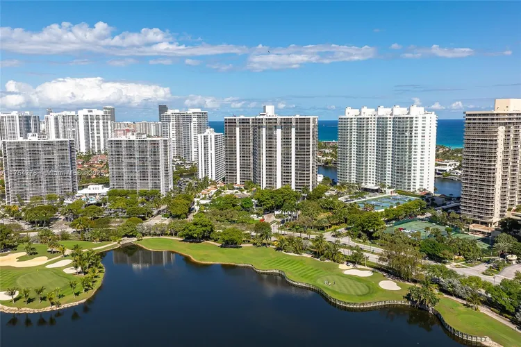 Hamptons West #PH3 image #49