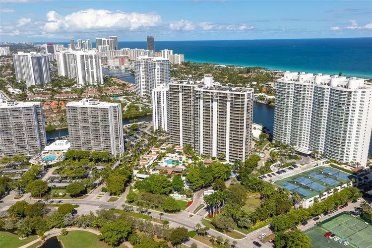 Hamptons West #PH3 image #52