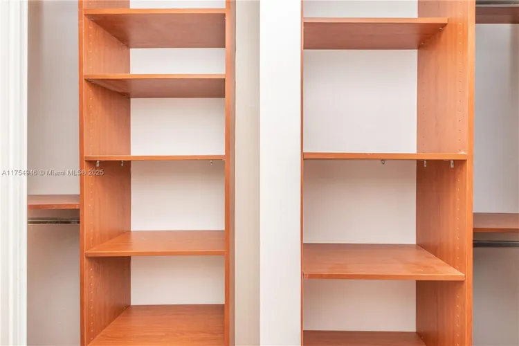 Commodore Plaza - Century #1810 image #53