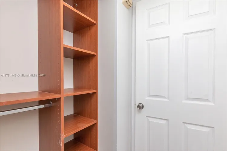 Commodore Plaza - Century #1810 image #54